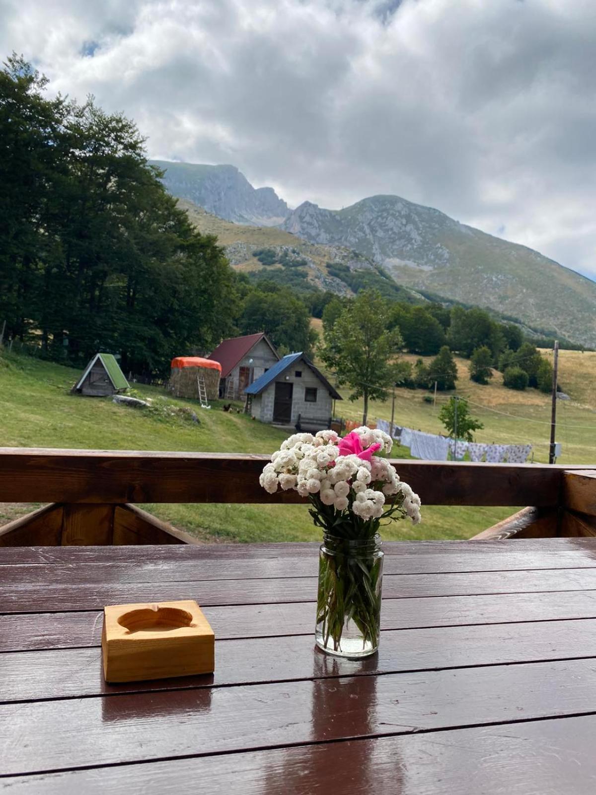 Mountain House Drveni Raj Villa ชาเบลียค ภายนอก รูปภาพ
